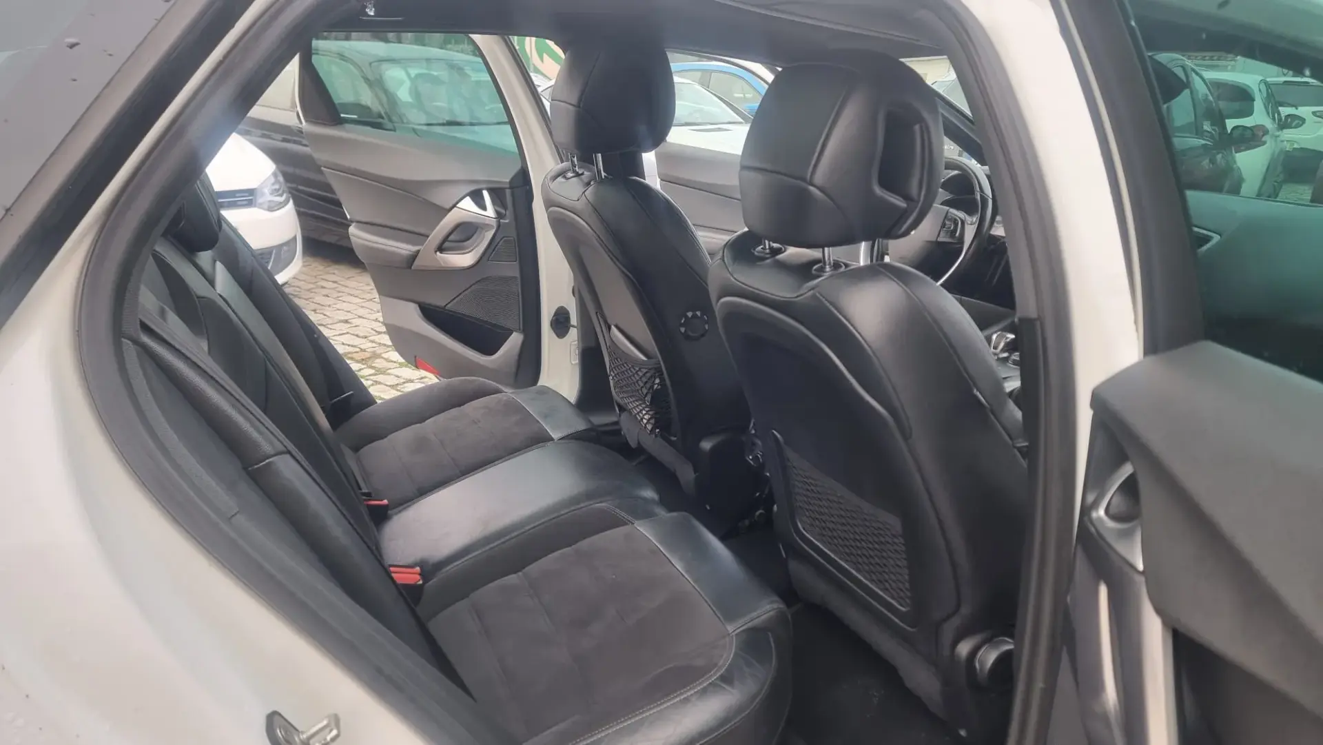 Citroën DS5 2.0 HDi Hybrid4 So Chic CMP6 11