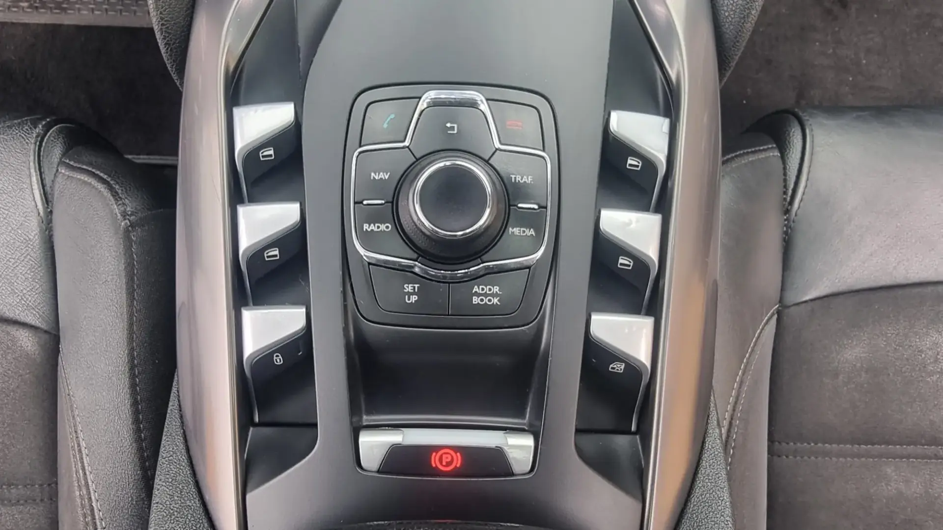 Citroën DS5 2.0 HDi Hybrid4 So Chic CMP6 16