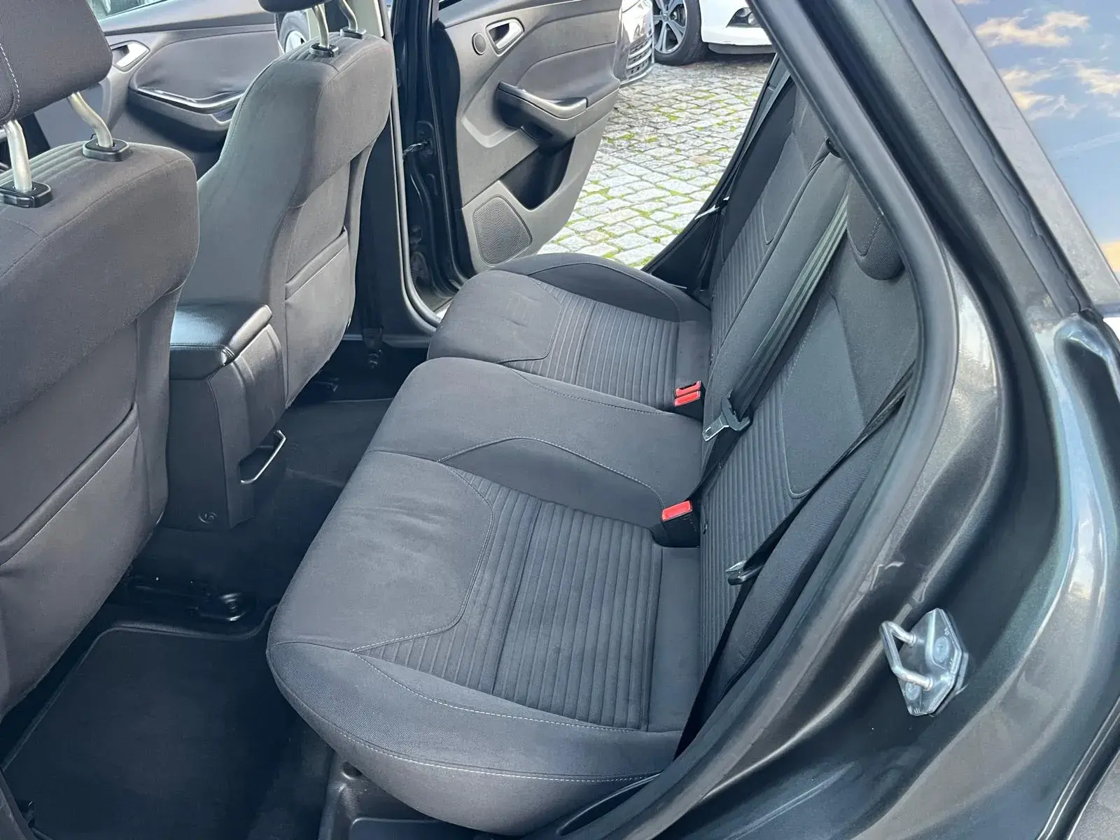 Ford Focus SW 1.0 SCTi Titanium 16