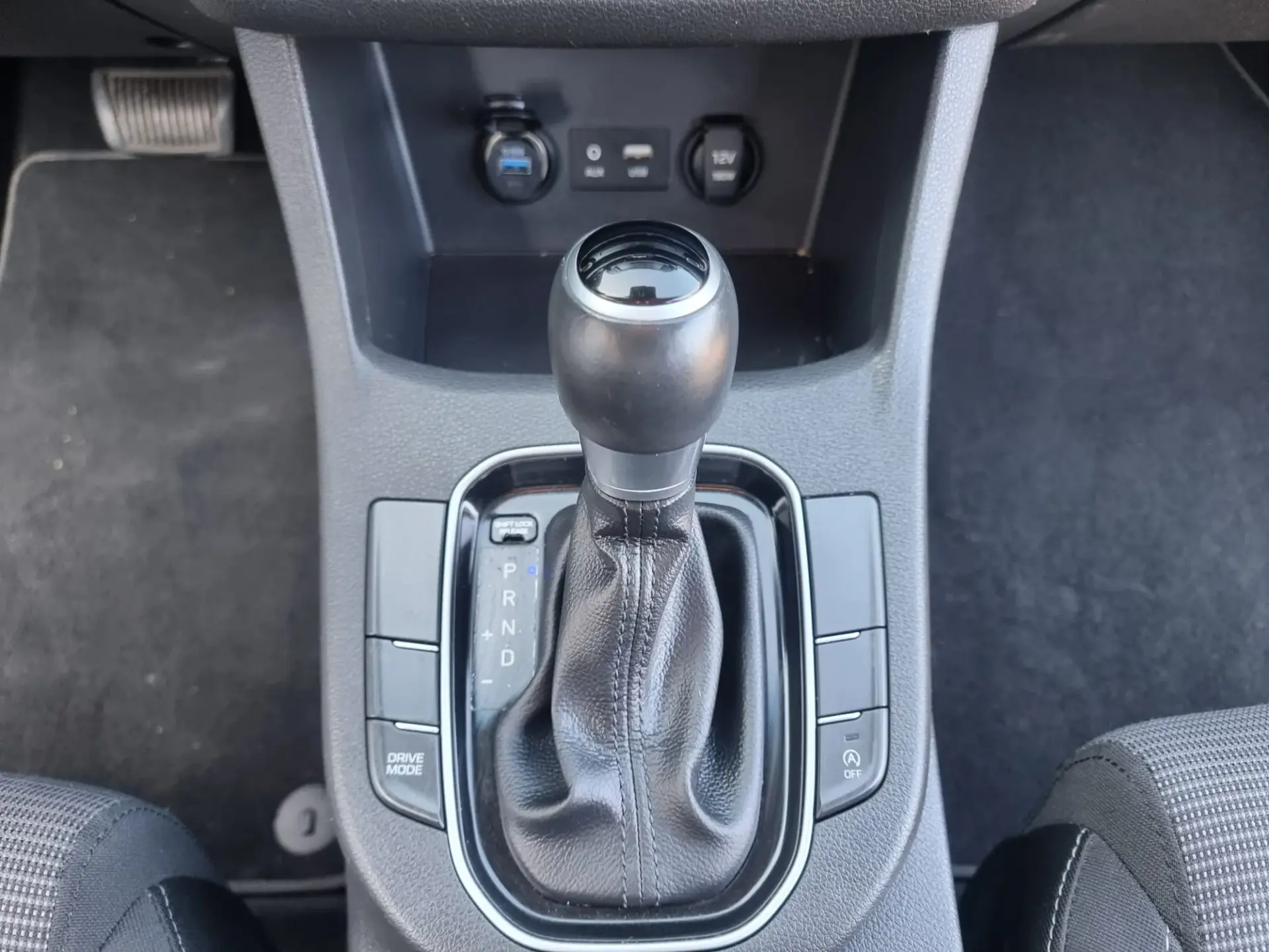 Hyundai i30 SW 1.6 CRDI Launch Edition 13