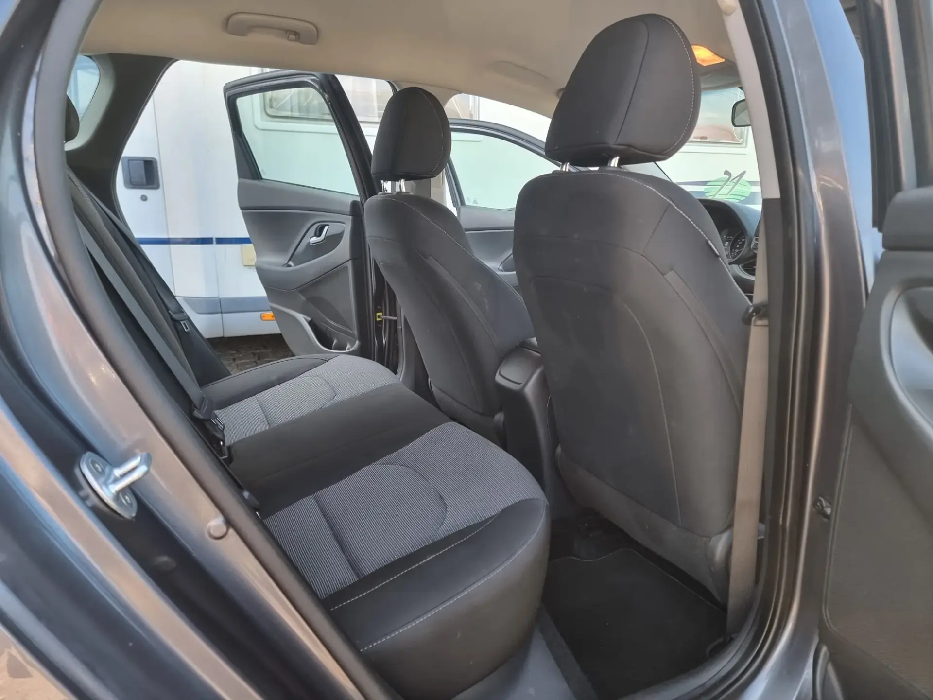 Hyundai i30 SW 1.6 CRDI Launch Edition 19