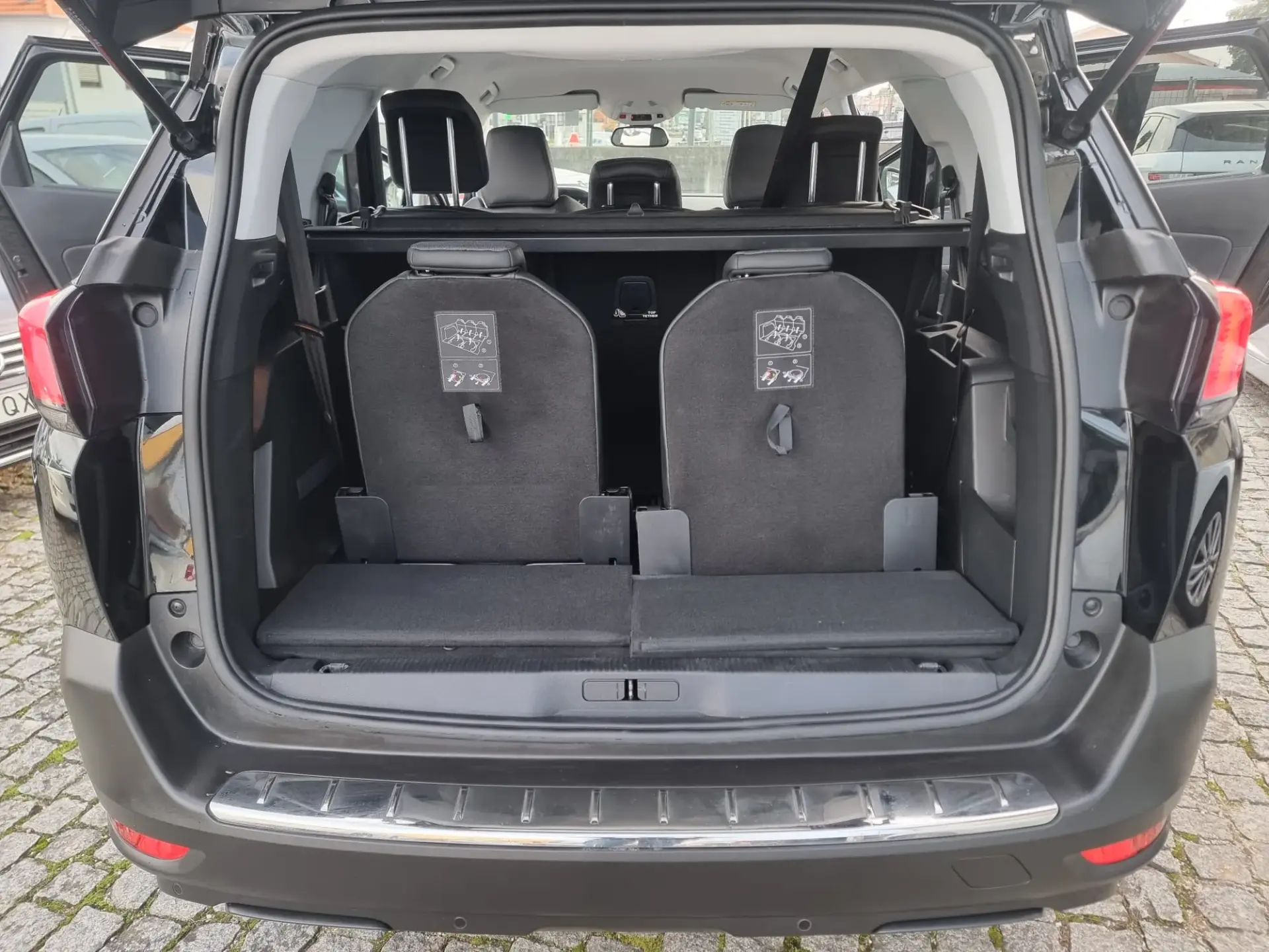 Peugeot 5008 1.5 BlueHDi Allure 13