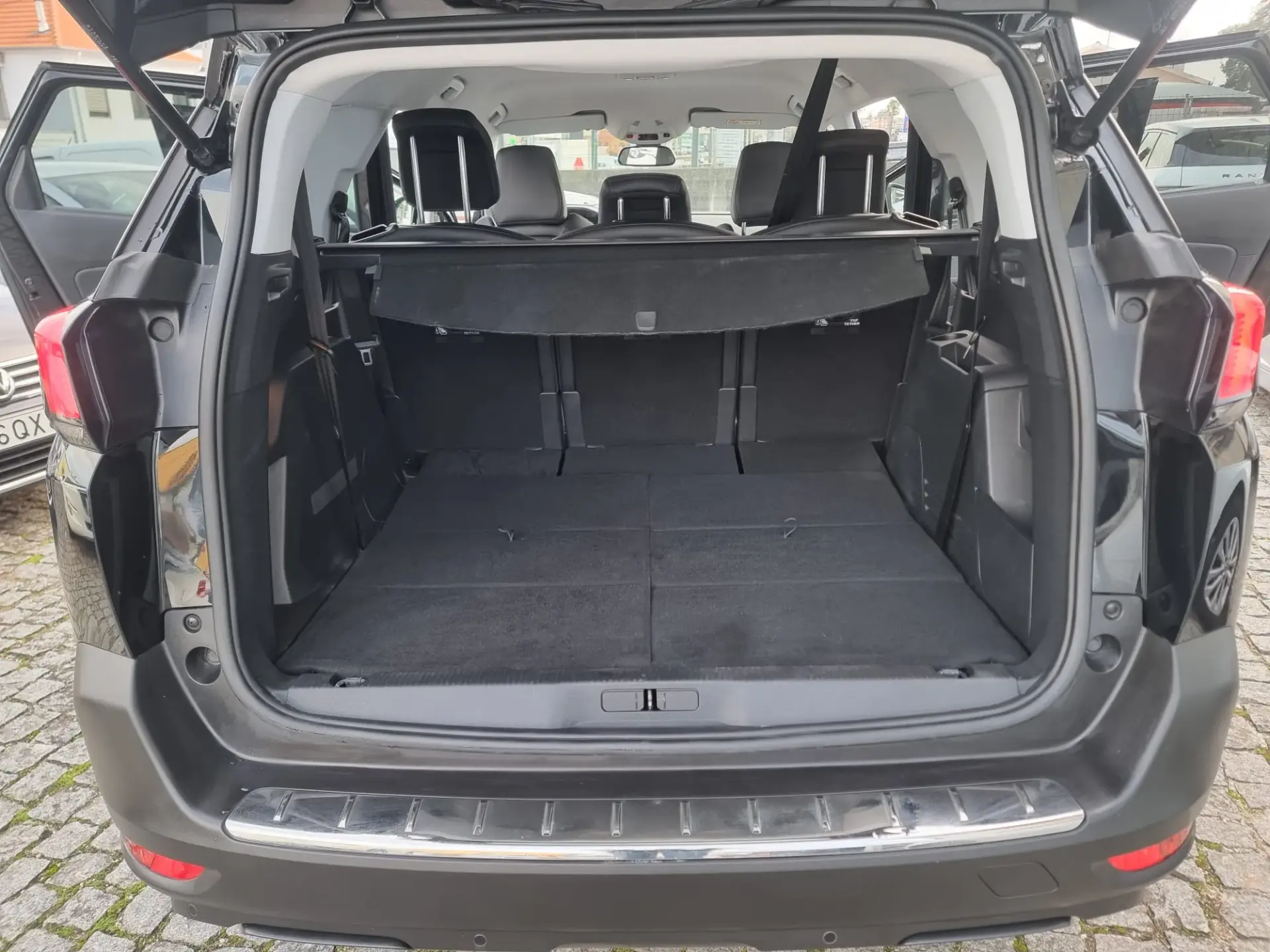 Peugeot 5008 1.5 BlueHDi Allure 25