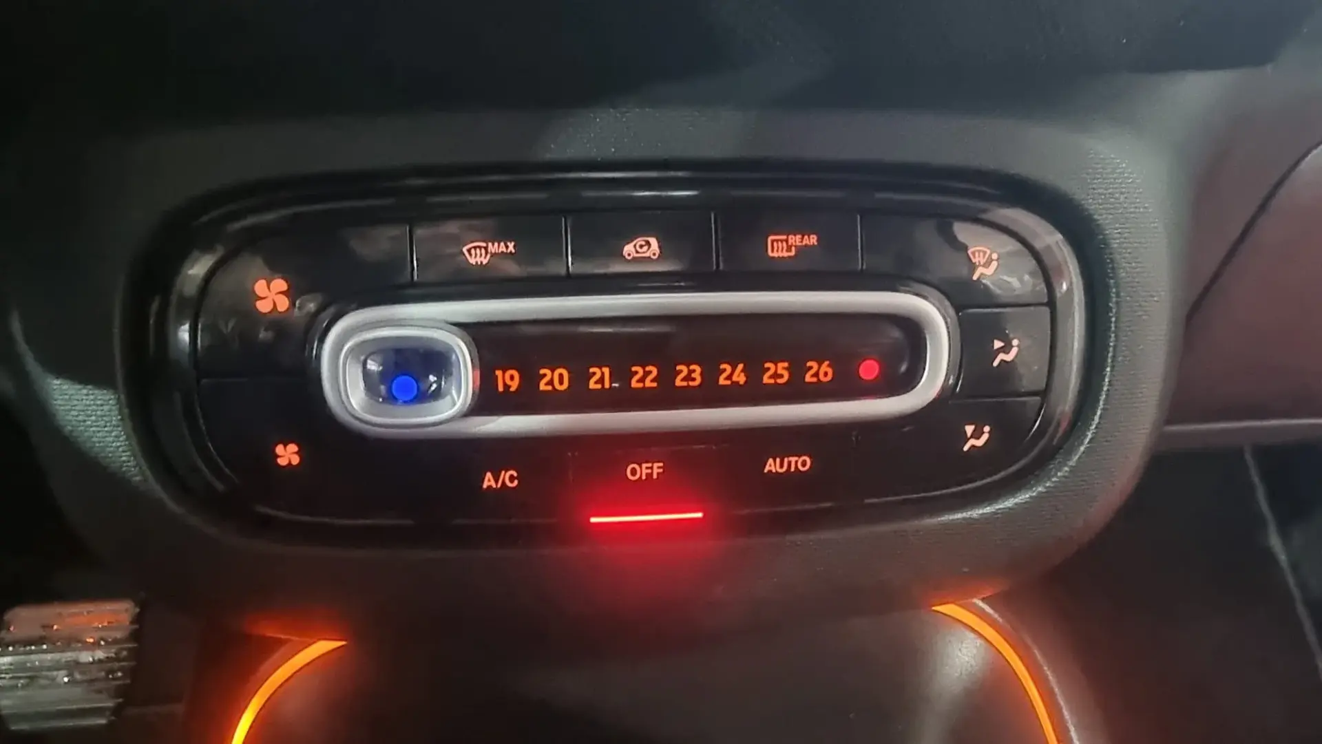 Smart ForTwo Coupé EQ Passion 16