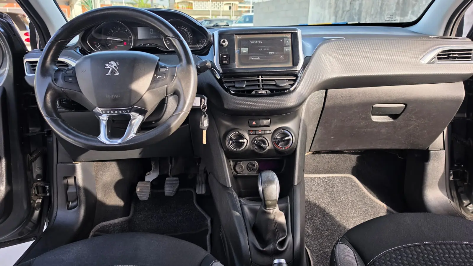 Peugeot 208 1.6 BlueHDi Allure 7
