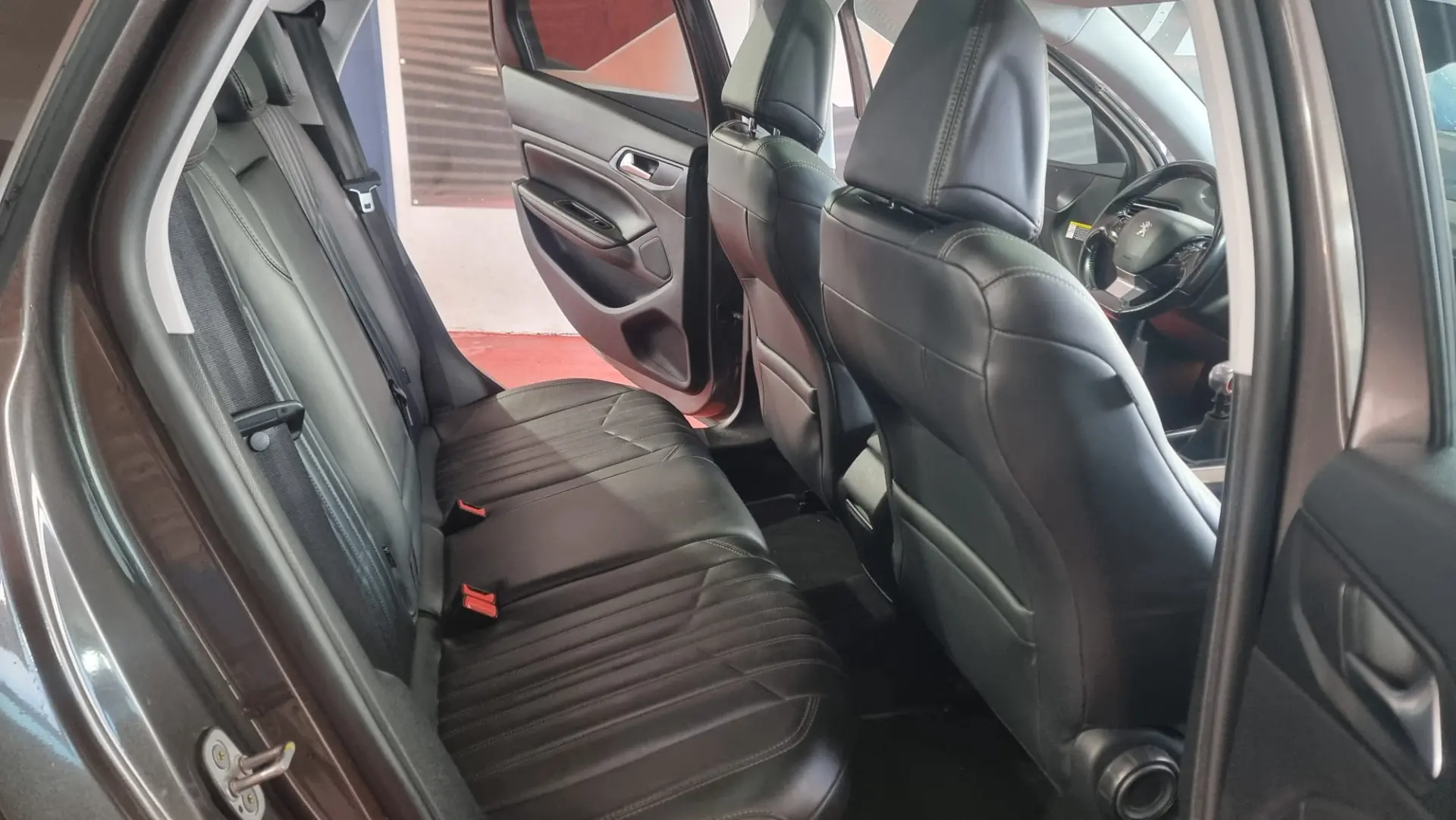 Peugeot 308 SW 1.6 BlueHDi Allure 15