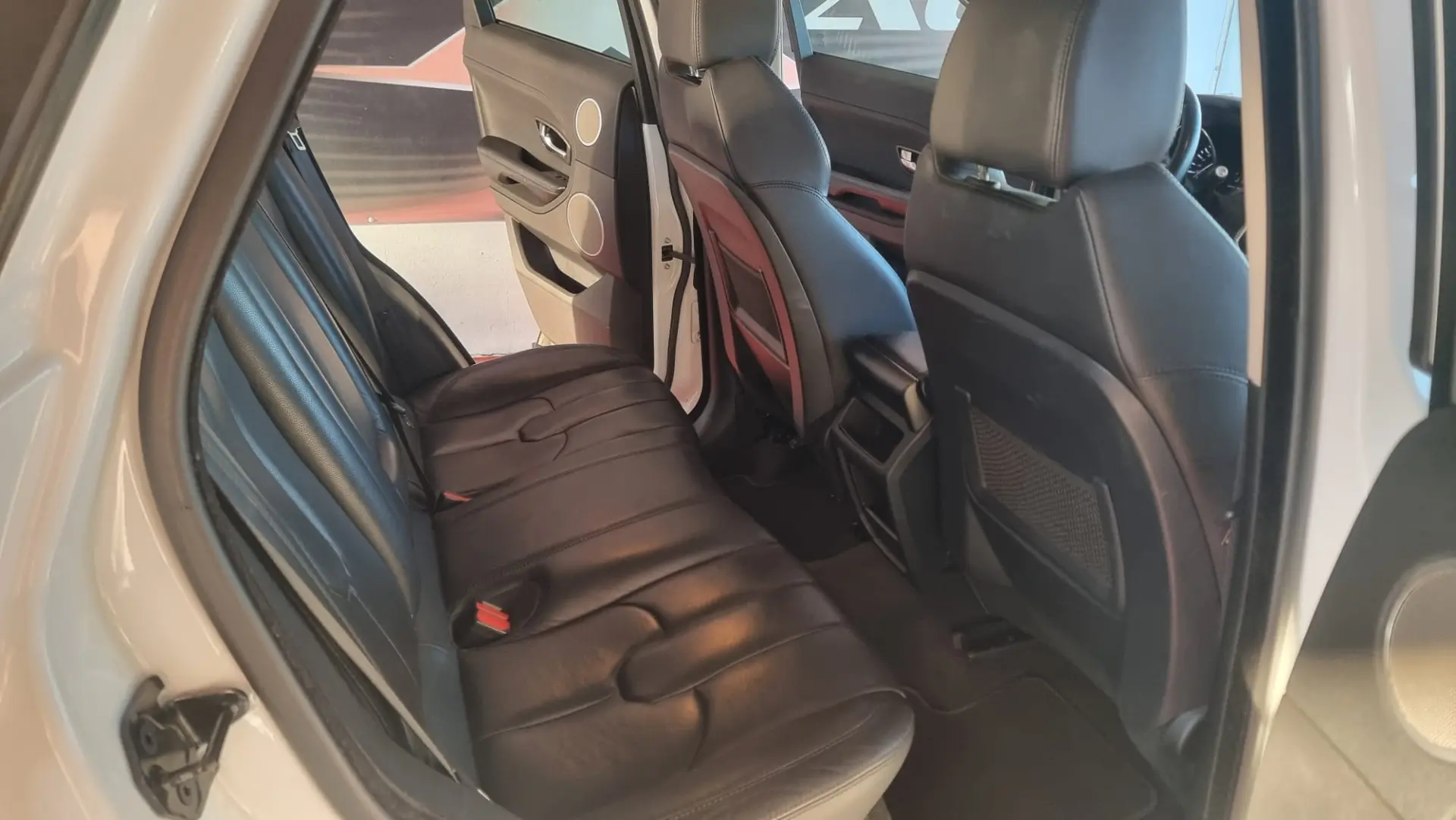 Land Rover Range Rover Evoque eD4 SE 16