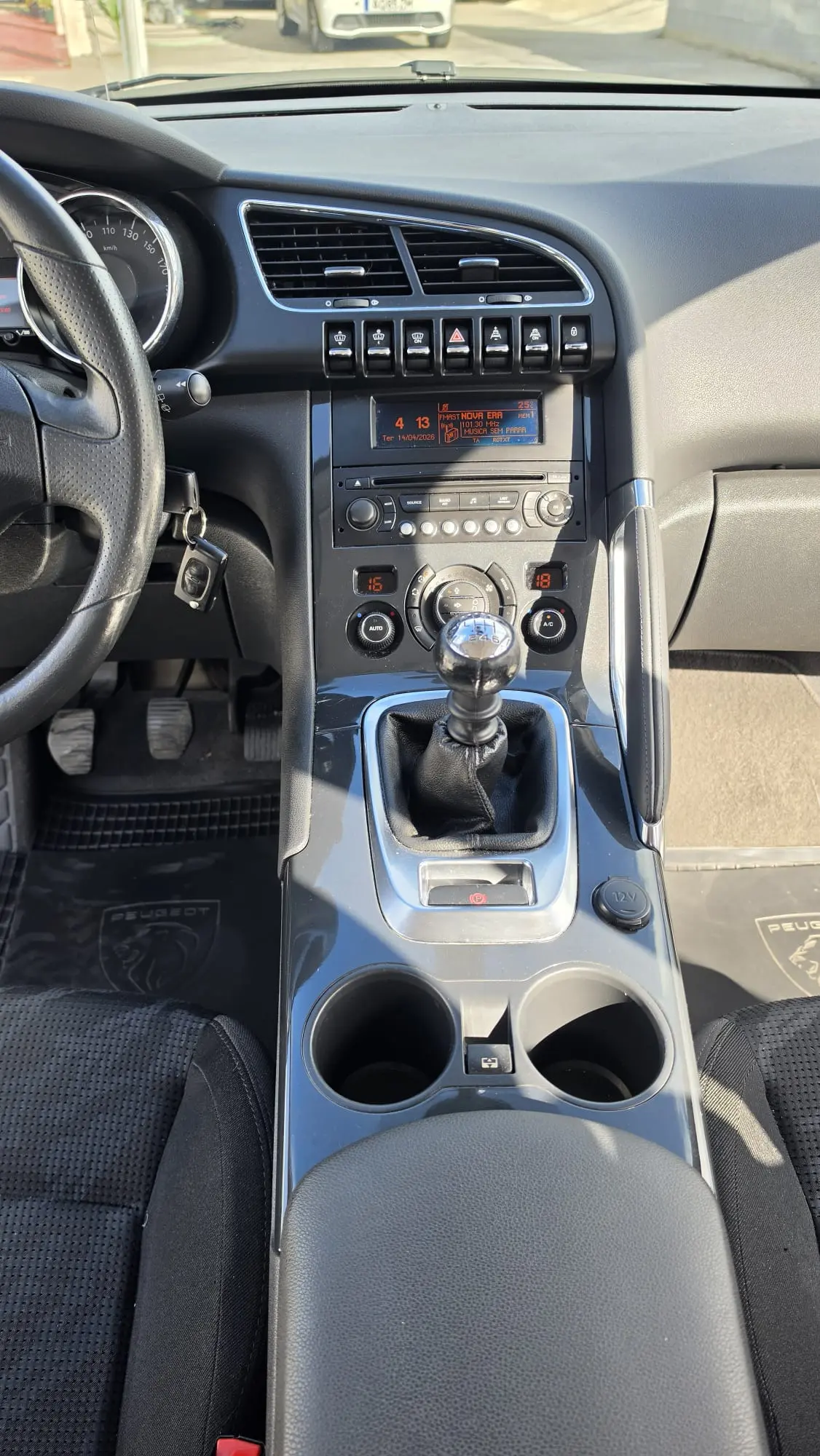 Peugeot 3008 1.6 HDi Allure 15