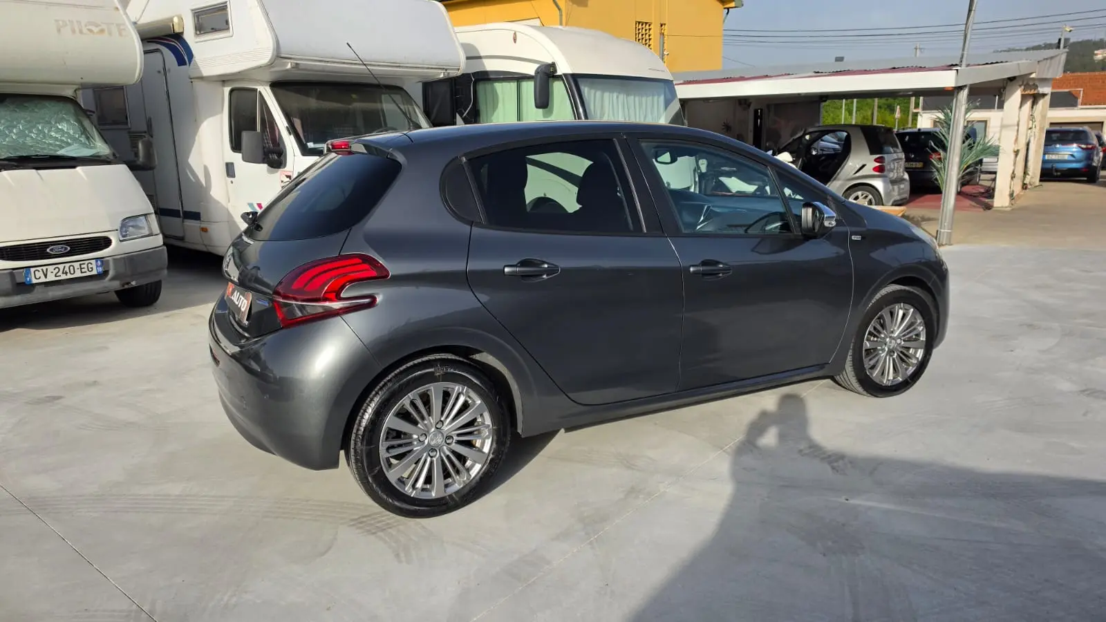 Peugeot 208 1.6 BlueHDi Allure 4