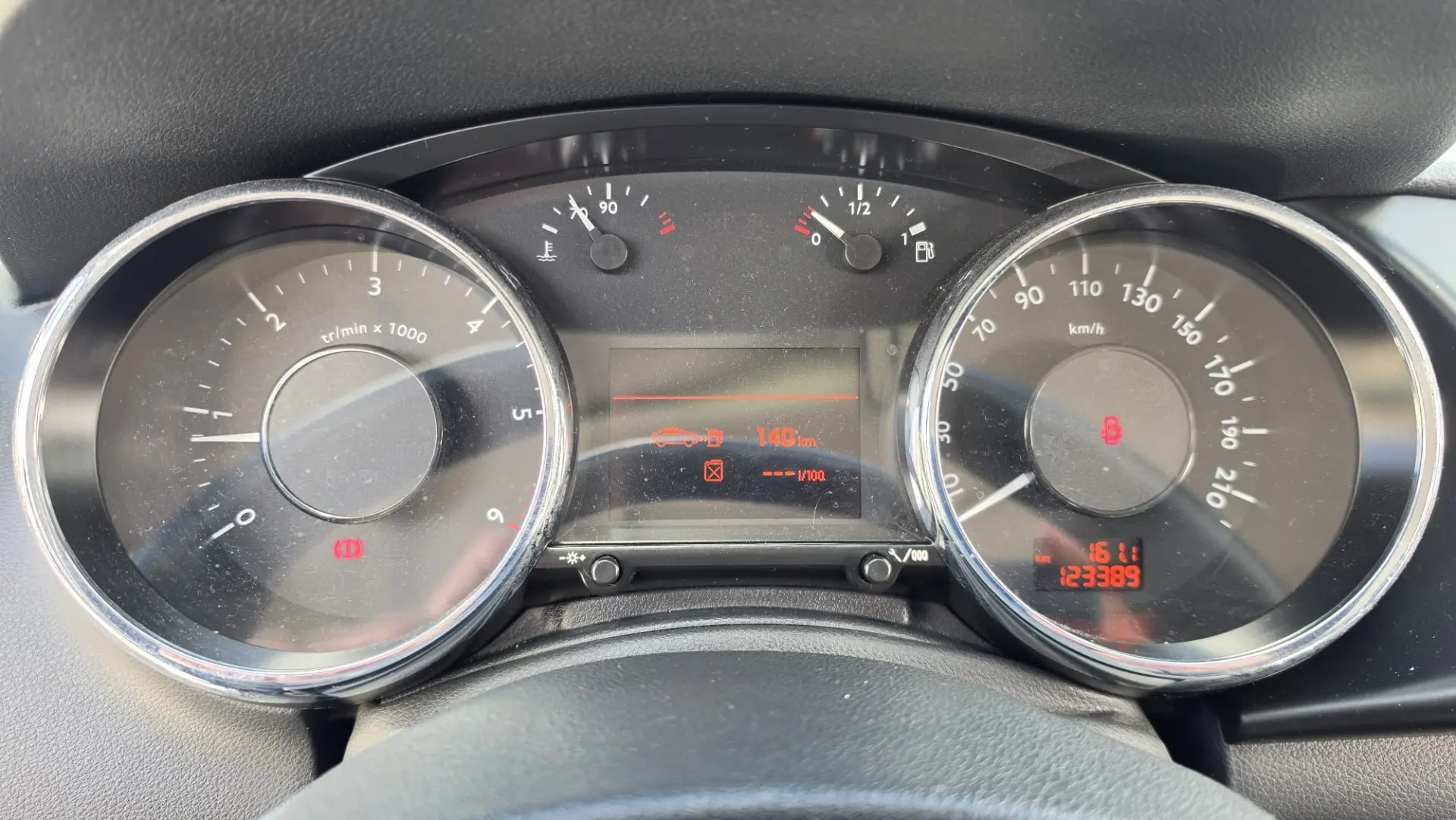 Peugeot 3008 1.6 HDi Allure 14