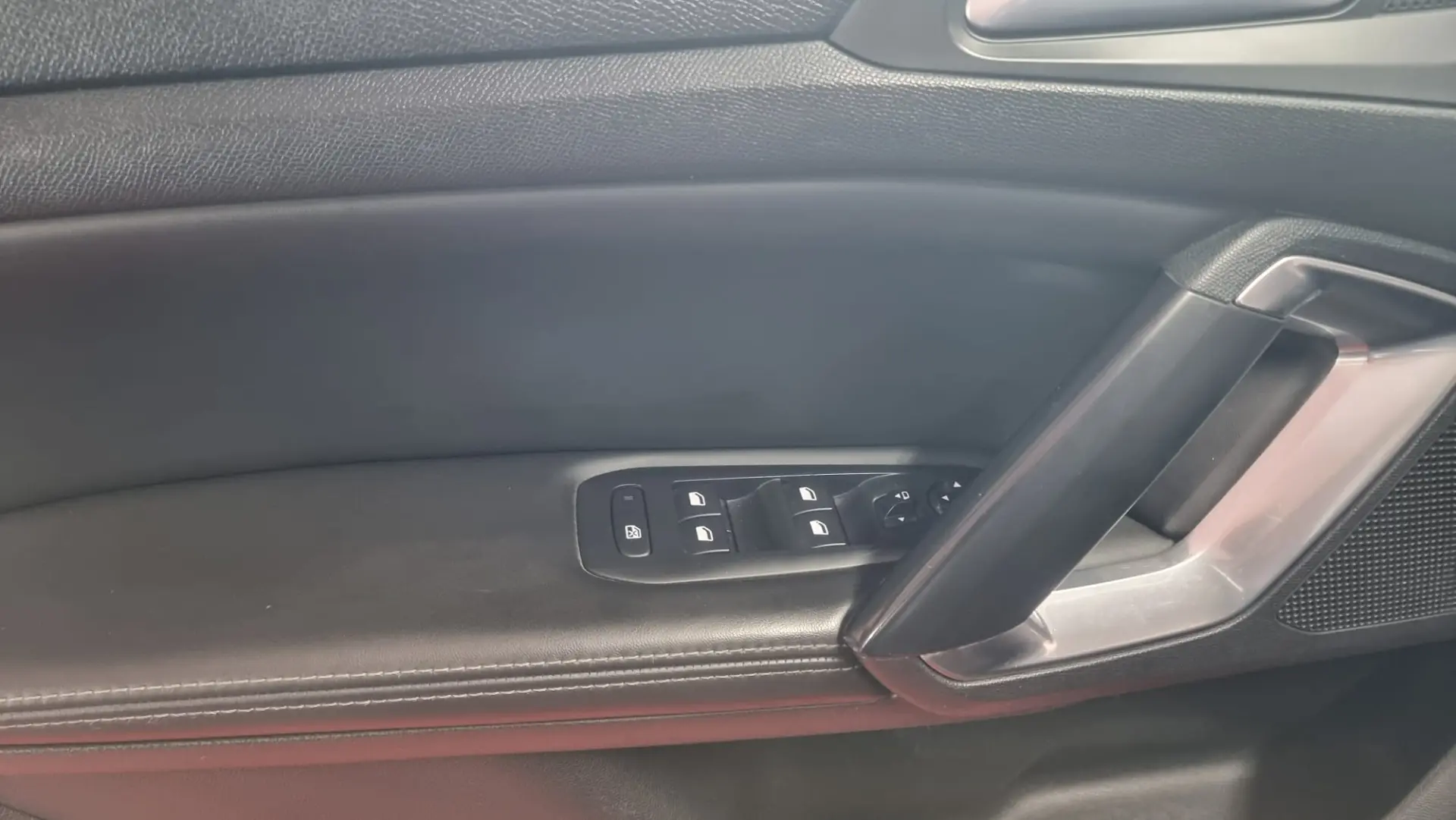 Peugeot 308 SW 1.6 BlueHDi Allure 21