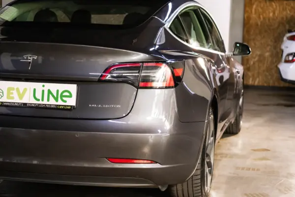 Tesla Model 3 Long-Range Dual Motor AWD 13