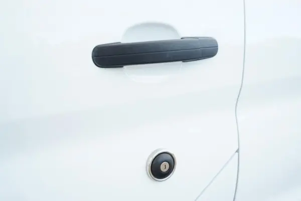 Ford e-Transit L3H2 68kWh Lkw HA Trend 9