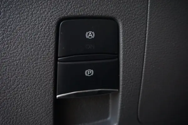 Ford e-Transit L3H2 68kWh Lkw HA Trend 19