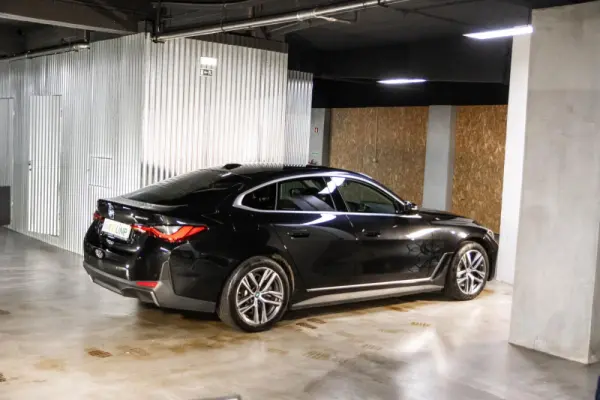 BMW i4 eDrive40 7