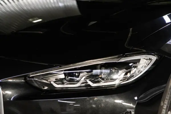 BMW i4 eDrive40 17