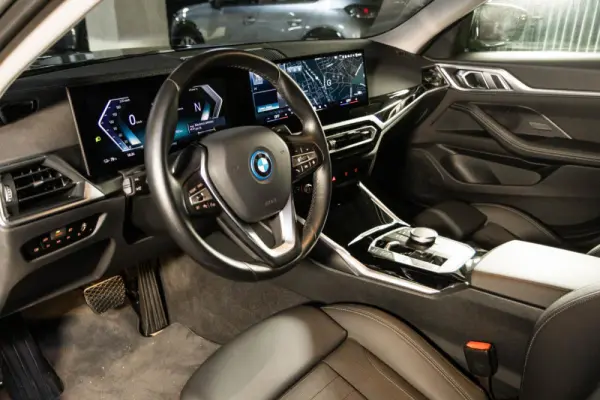 BMW i4 eDrive40 26