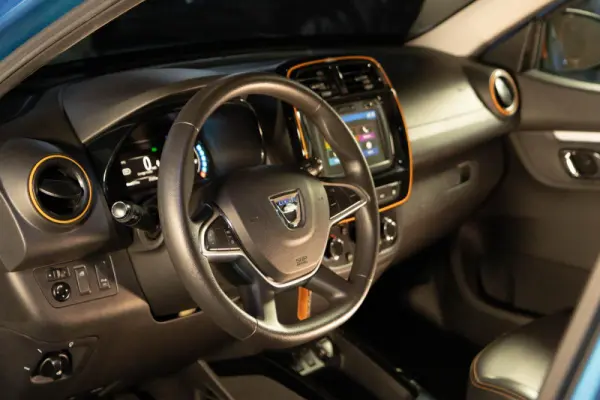 Dacia Spring Comfort 17