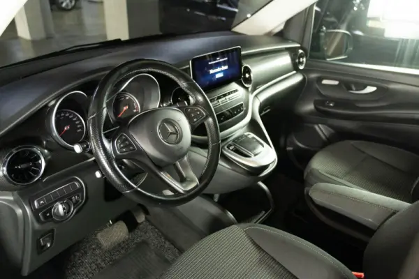 Mercedes-Benz EQV 14