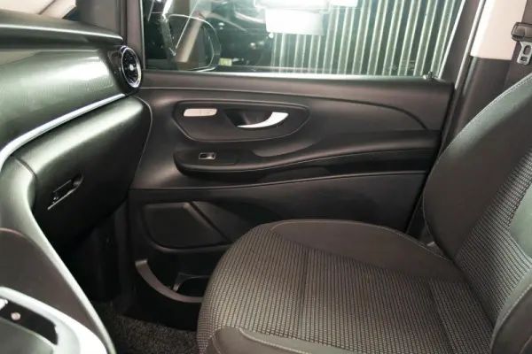 Mercedes-Benz EQV 31