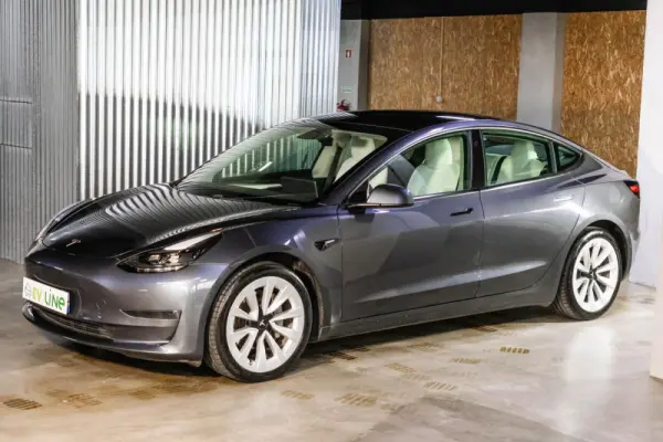 Tesla Model 3 Long Range AWD Dual Motor 2