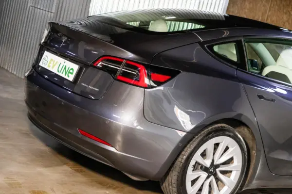 Tesla Model 3 Long Range AWD Dual Motor 11