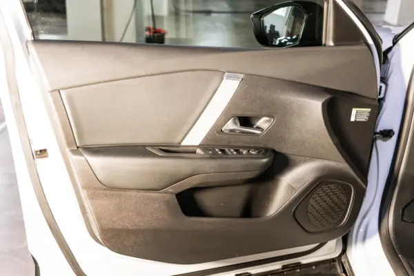 Citroën e-C4 50 kWh E-Series Collection 43