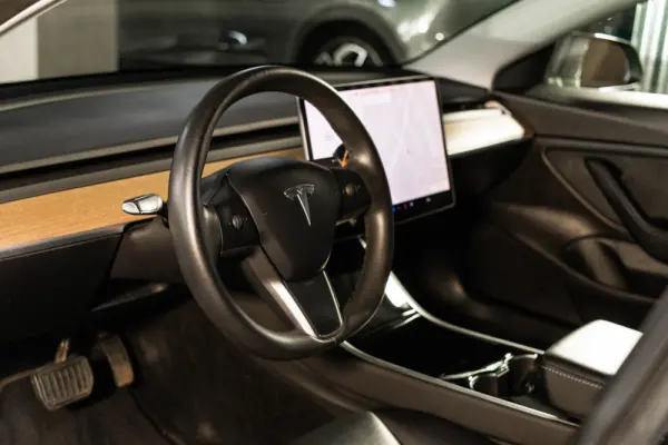 Tesla Model 3 Long-Range Dual Motor AWD 15