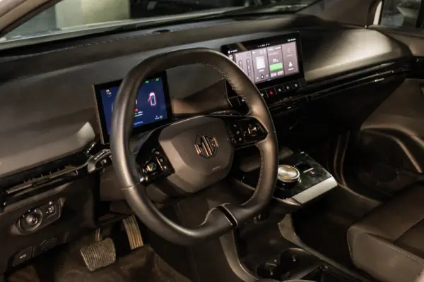 MG MG4 64 kWh Comfort 17