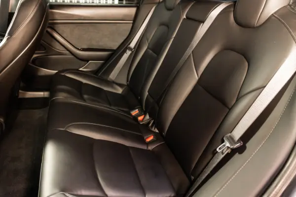 Tesla Model 3 Long-Range Dual Motor AWD 32