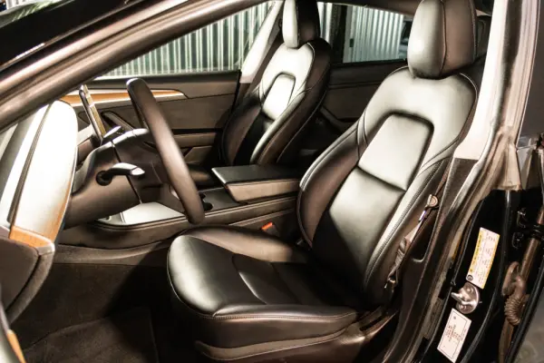 Tesla Model 3 Long Range AWD Dual Motor 29