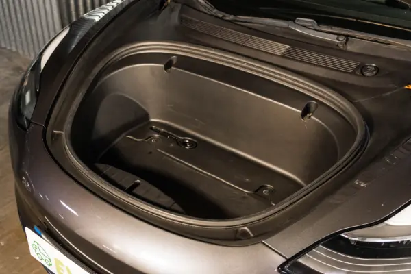 Tesla Model 3 Long-Range Dual Motor AWD 36