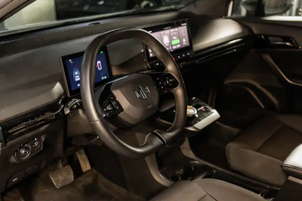 MG MG4 64 kWh Comfort 15