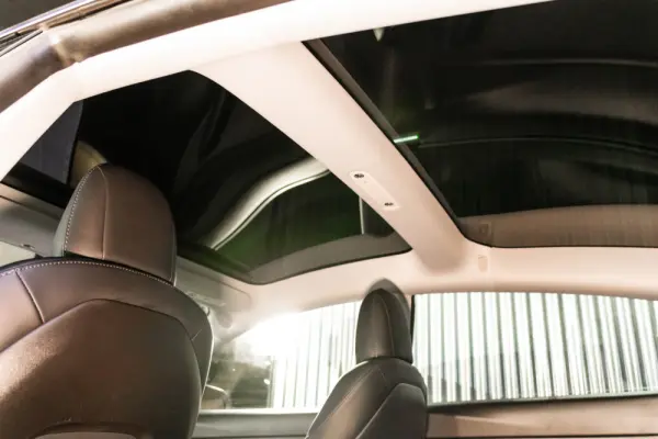 Tesla Model 3 Long-Range Dual Motor AWD 28