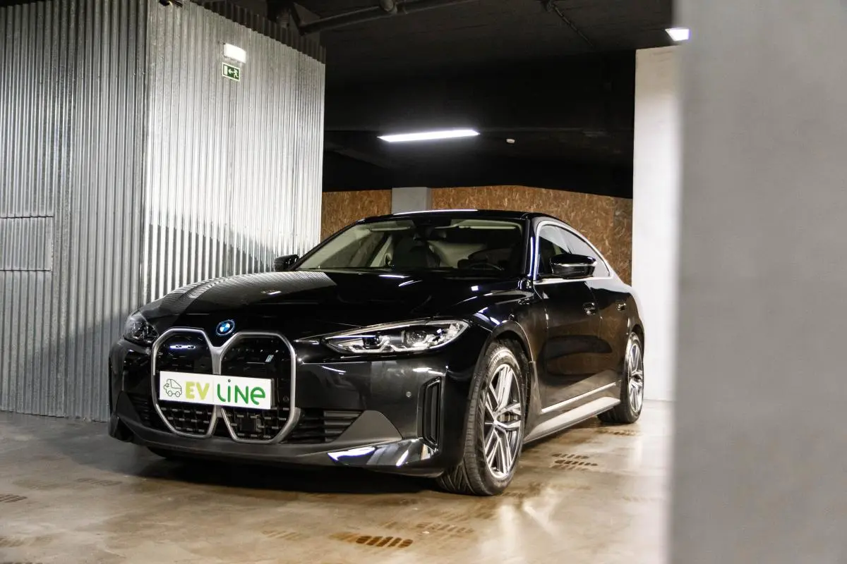 BMW i4 eDrive40 3