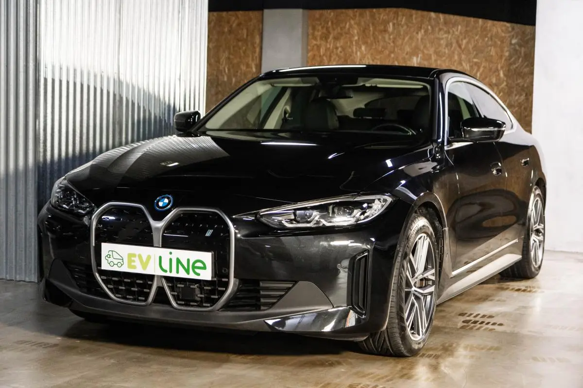 BMW i4 eDrive40 4