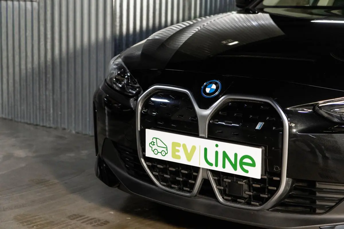 BMW i4 eDrive40 15