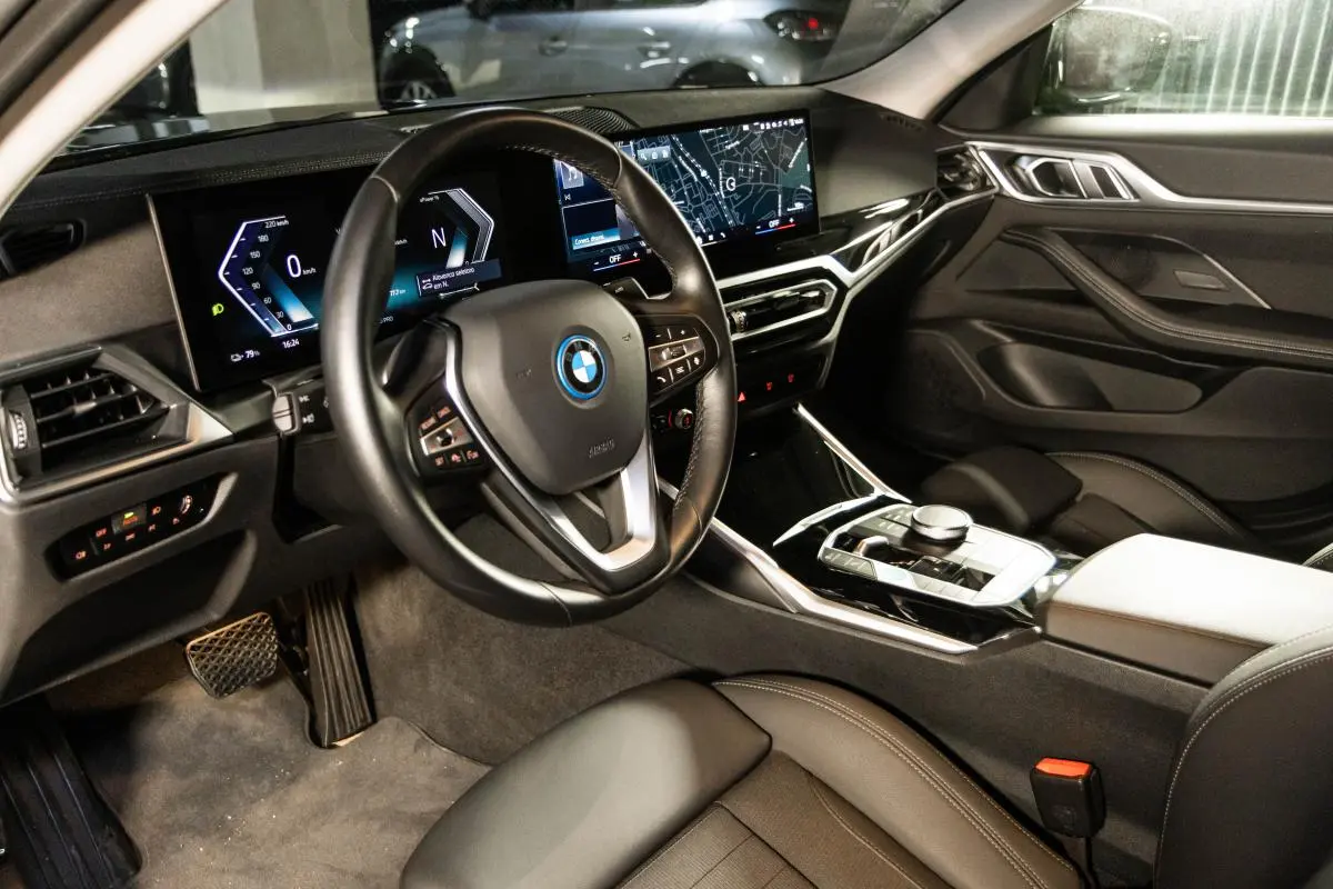 BMW i4 eDrive40 26