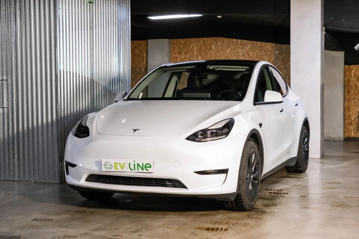 Tesla Model Y Long Range Tração Traseira 2