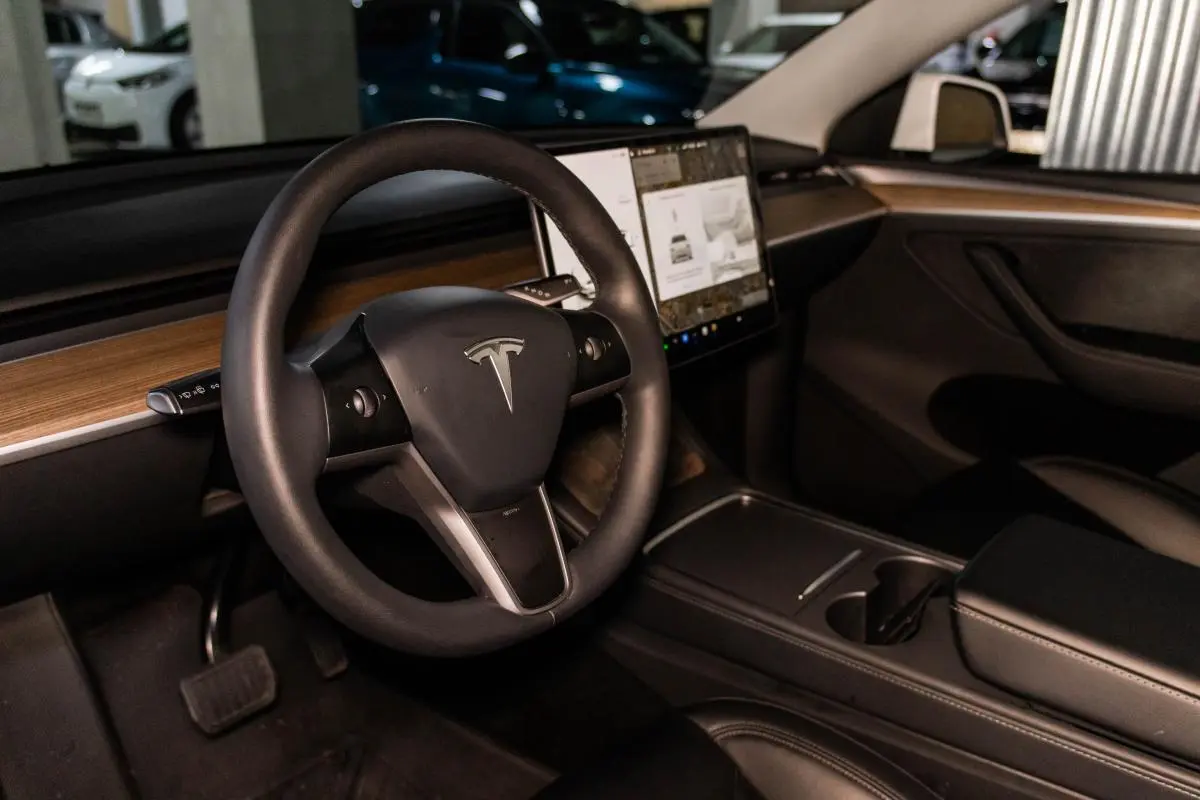 Tesla Model Y Long Range Tração Traseira 6