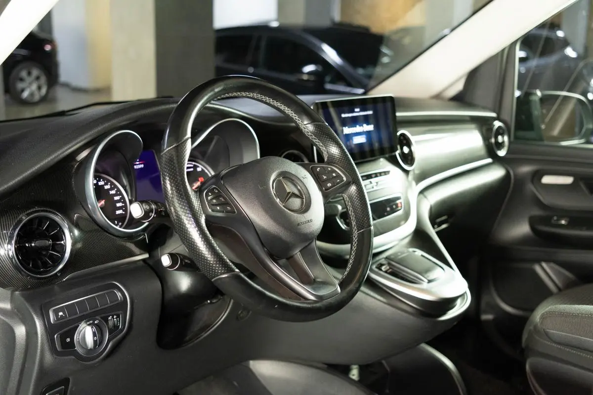 Mercedes-Benz EQV 17