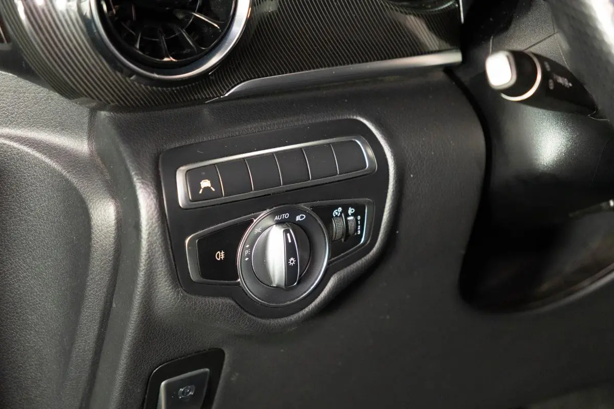 Mercedes-Benz EQV 30