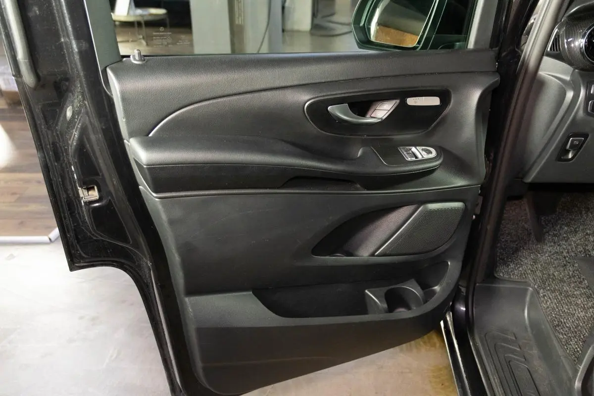 Mercedes-Benz EQV 39