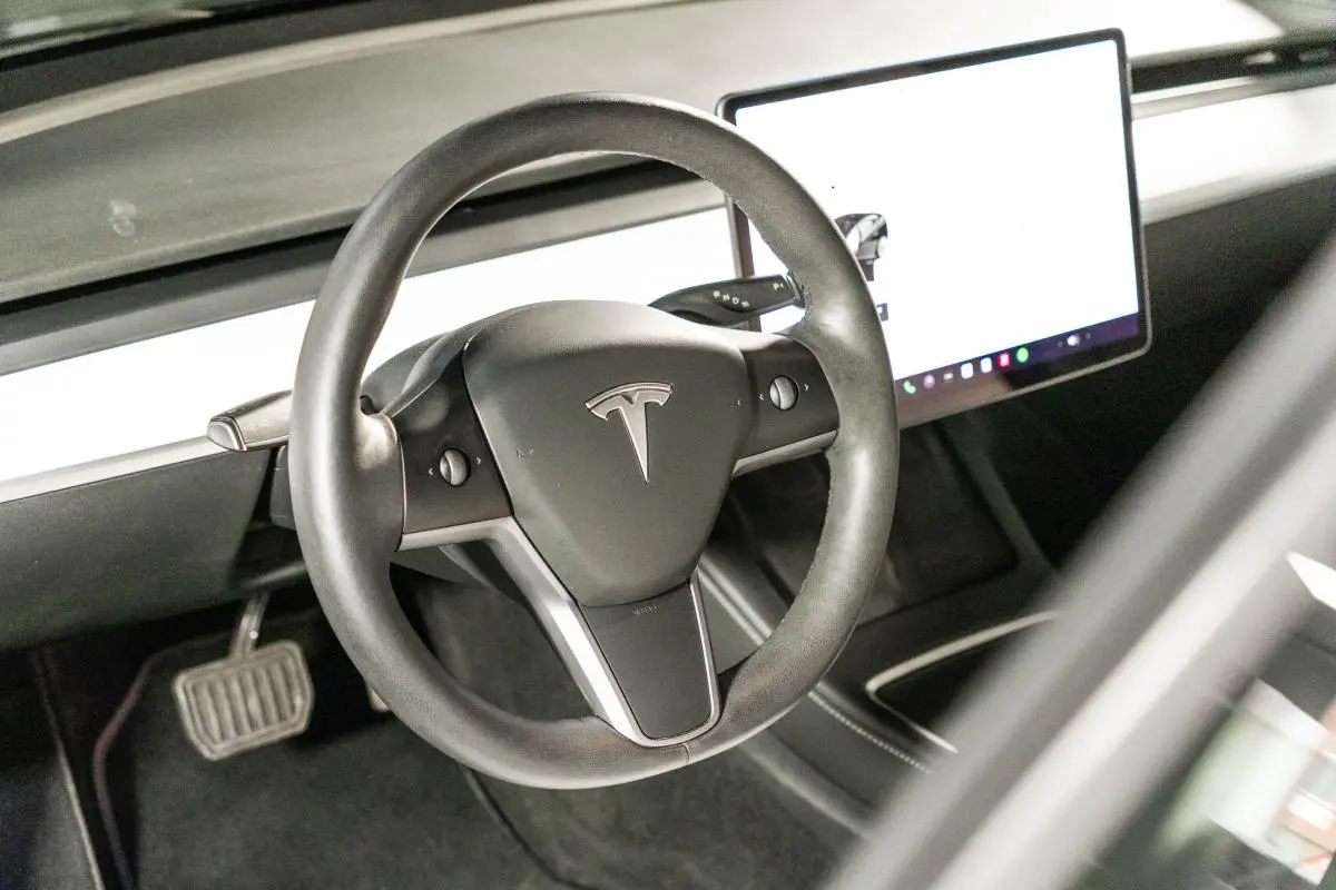 Tesla Model 3 Long Range AWD Dual Motor 18