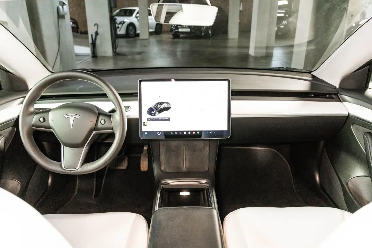 Tesla Model 3 Long Range AWD Dual Motor 21