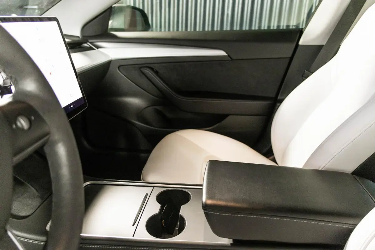 Tesla Model 3 Long Range AWD Dual Motor 27