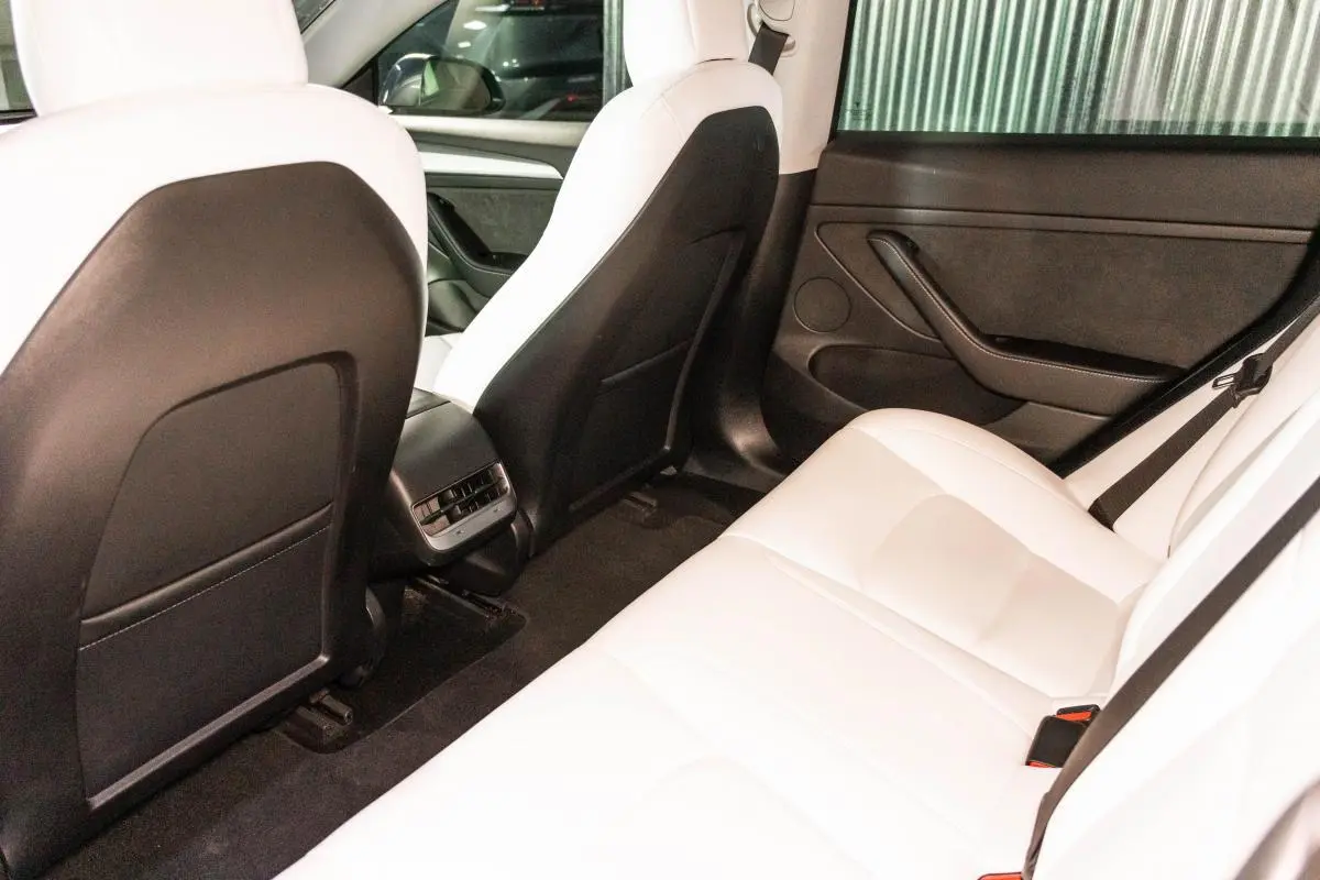 Tesla Model 3 Long Range AWD Dual Motor 32