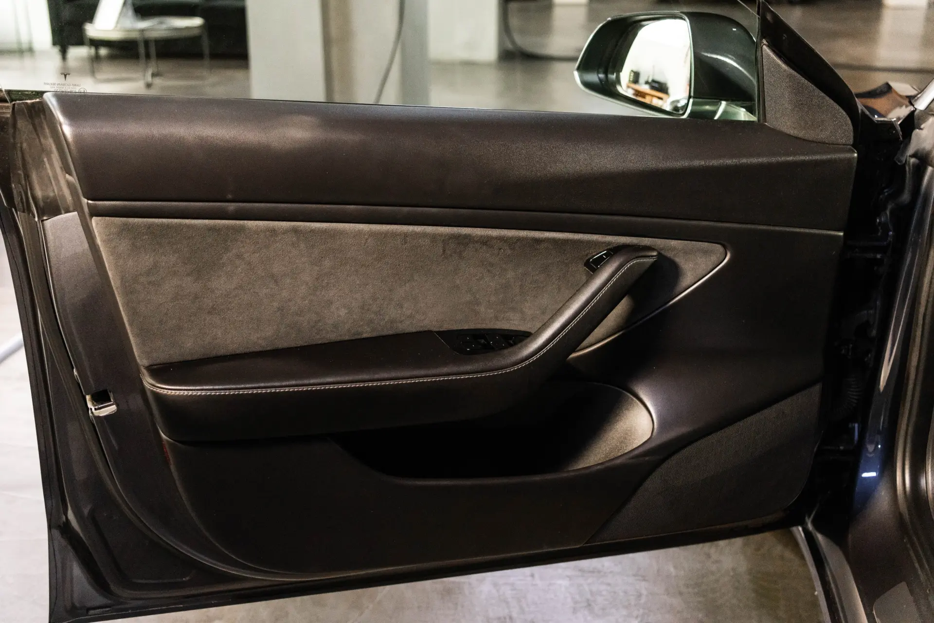 Tesla Model 3 Long-Range Dual Motor AWD 33