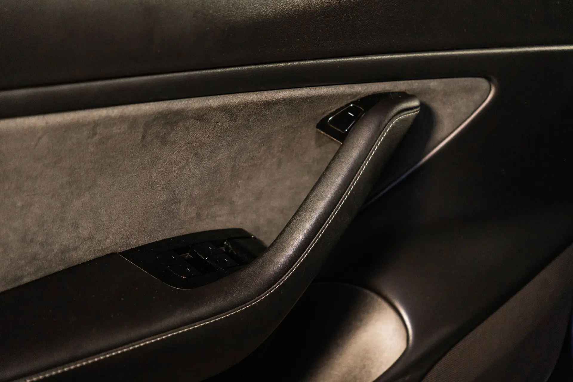 Tesla Model 3 Long-Range Dual Motor AWD 34