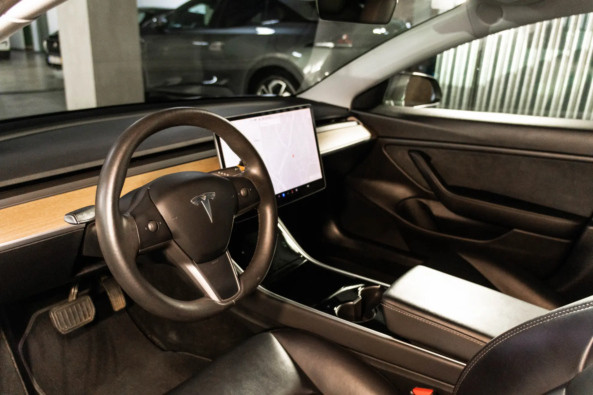 Tesla Model 3 Long-Range Dual Motor AWD 19